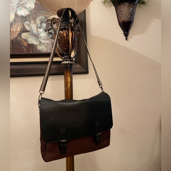 Zare Man please check all picture of condition - Picture 4 of 17